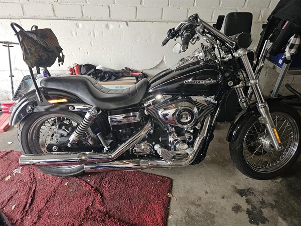 Gebrauchtmotorrad Harley-Davidson Dyna Super Glide Custom FXDC