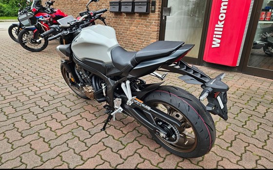 Neufahrzeug Honda CB650R E-Clutch - Bild 3