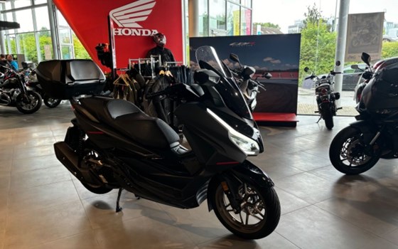 Gebrauchtmotorrad Honda Forza 125 - Bild 2