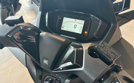 Gebrauchtmotorrad Honda Forza 125 - Bild 7