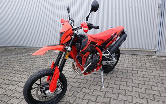 Neufahrzeug SWM SM 125 R - Bild 6