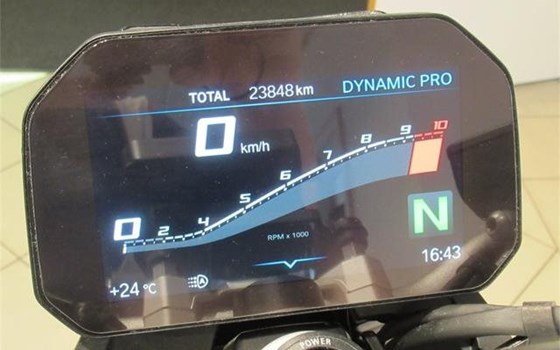 Gebrauchtmotorrad BMW F 900 R - Bild 8