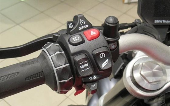 Gebrauchtmotorrad BMW F 900 R - Bild 5