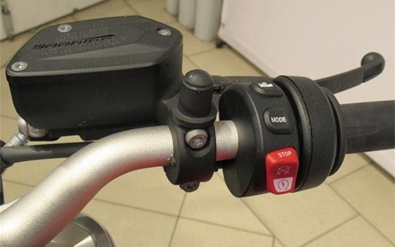 Gebrauchtmotorrad BMW F 900 R - Bild 6