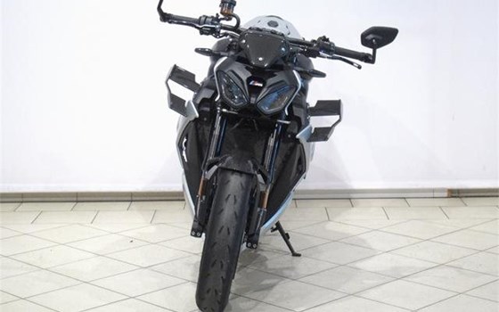 Gebrauchtmotorrad BMW M 1000 R - Bild 3 Gebrauchtmotorrad BMW M 1000 R - Bild 3