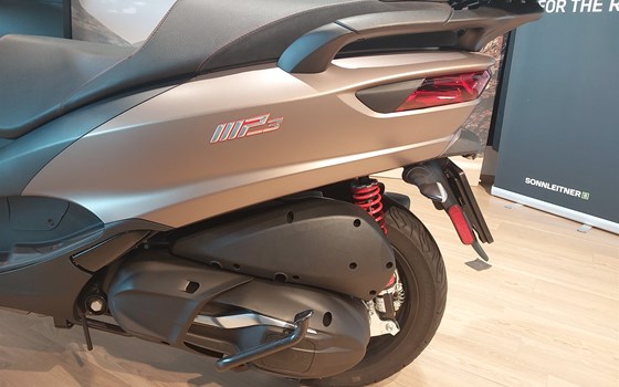 Gebrauchtmotorrad Piaggio MP3 500 Sport Advanced - Bild 10 Gebrauchtmotorrad Piaggio MP3 500 Sport Advanced - Bild 10