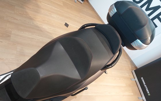 Gebrauchtmotorrad Piaggio MP3 500 Sport Advanced - Bild 11 Gebrauchtmotorrad Piaggio MP3 500 Sport Advanced - Bild 11