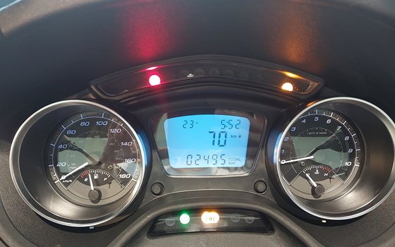 Gebrauchtmotorrad Piaggio MP3 500 Sport Advanced - Bild 12 Gebrauchtmotorrad Piaggio MP3 500 Sport Advanced - Bild 12