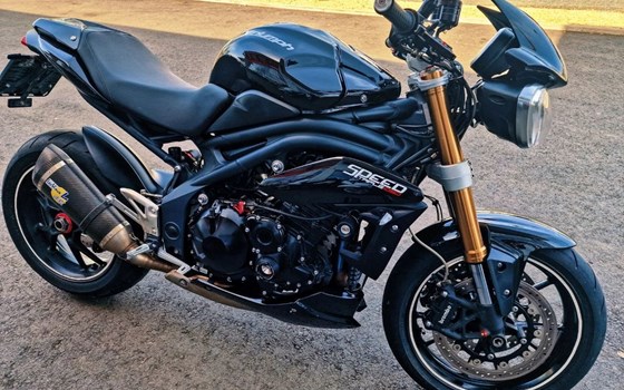 Gebrauchtmotorrad Triumph Speed Triple 1050 - Bild 1 Gebrauchtmotorrad Triumph Speed Triple 1050 - Bild 1
