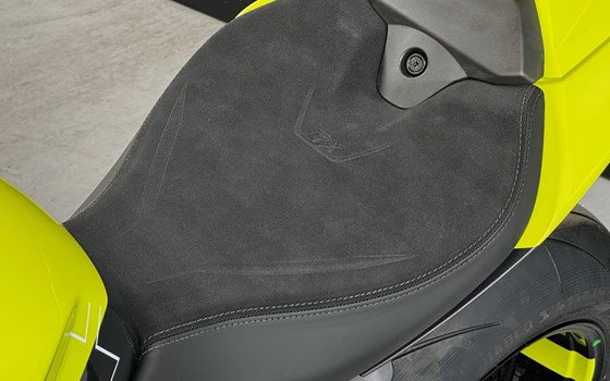 Neufahrzeug Triumph Speed Triple 1200 RX - Bild 17