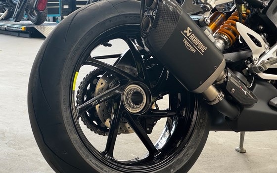 Neufahrzeug Triumph Speed Triple 1200 RX - Bild 12