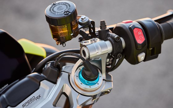 Neufahrzeug Triumph Speed Triple 1200 RX - Bild 25