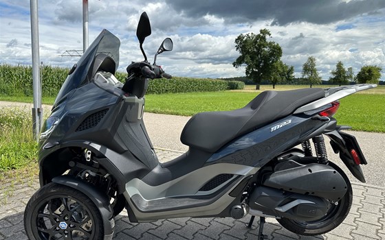 Gebrauchtmotorrad Piaggio MP3 310 - Bild 2 Gebrauchtmotorrad Piaggio MP3 310 - Bild 2