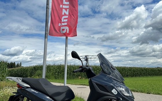 Gebrauchtmotorrad Piaggio MP3 310 - Bild 1 Gebrauchtmotorrad Piaggio MP3 310 - Bild 1