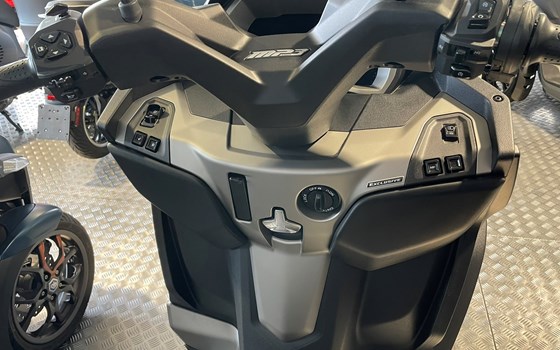 Neufahrzeug Piaggio MP3 530 HPE Exclusive - Bild 4