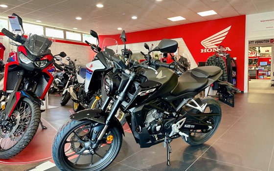 Neufahrzeug Honda CB125R - Bild 1 Neufahrzeug Honda CB125R - Bild 1