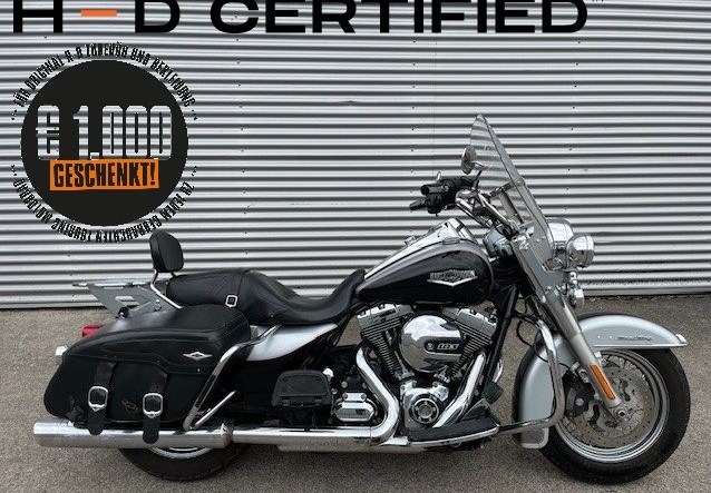 Harley-Davidson Road King Classic FLHRC (Brilliant Silver/Vivid Black)