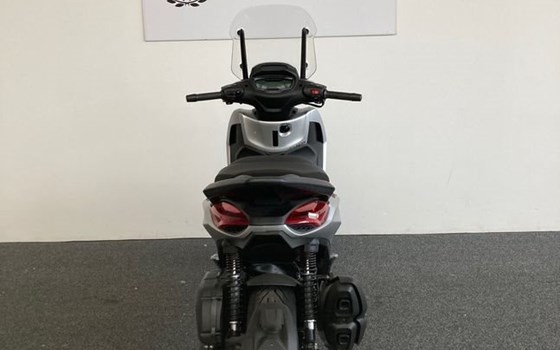 Neufahrzeug Piaggio Beverly 400 - Bild 11 Neufahrzeug Piaggio Beverly 400 - Bild 11