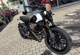 Neumotorrad Ducati Scrambler 10° Anniversario Rizoma Edition