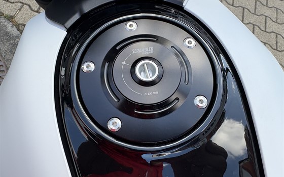 Neufahrzeug Ducati Scrambler 10° Anniversario Rizoma Edition - Bild 17