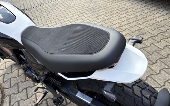 Neufahrzeug Ducati Scrambler 10° Anniversario Rizoma Edition - Bild 20