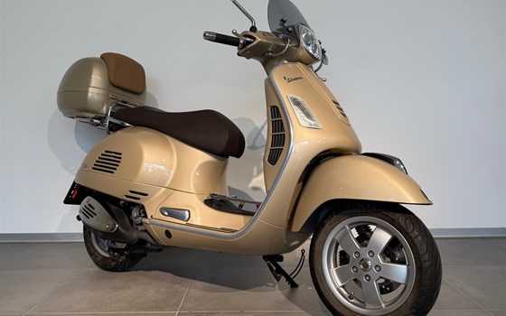 Gebrauchtmotorrad Vespa GTS 300 i.e. - Bild 3 Gebrauchtmotorrad Vespa GTS 300 i.e. - Bild 3