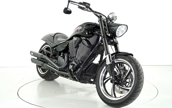 Motorrad Occasion Victory Hammer 8-Ball - Bild 2