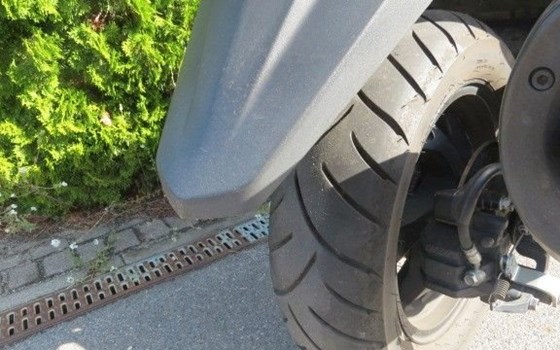 Gebrauchtmotorrad Suzuki Burgman 400 - Bild 6