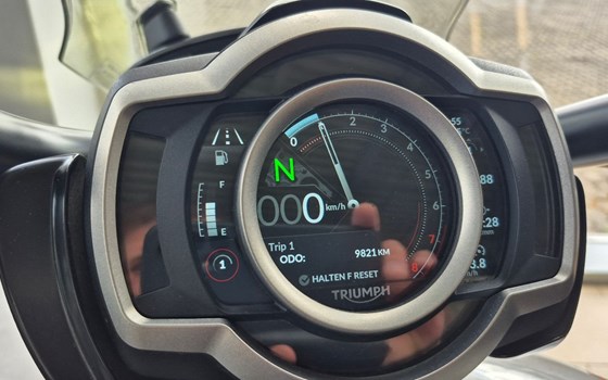 Gebrauchtmotorrad Triumph Rocket 3 GT - Bild 9