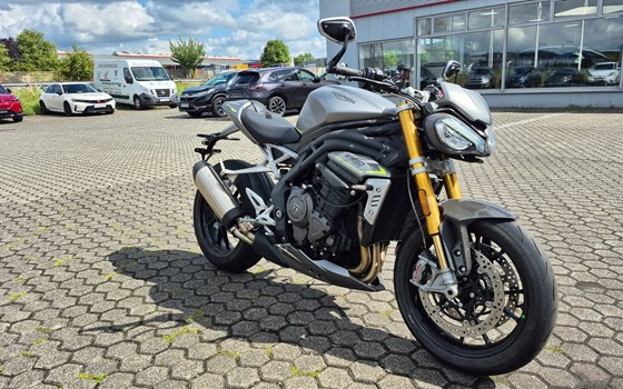 Gebrauchtmotorrad Triumph Speed Triple RS - Bild 1