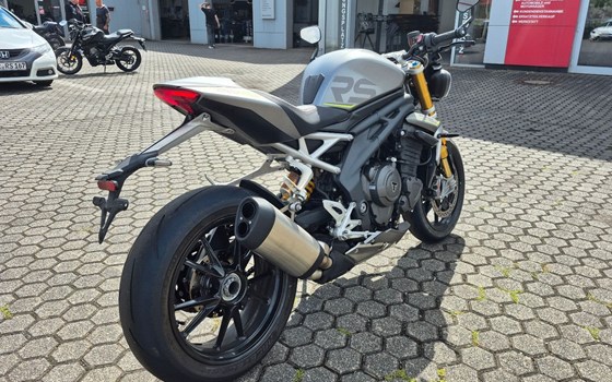 Gebrauchtmotorrad Triumph Speed Triple RS - Bild 3