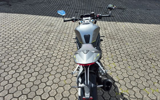 Gebrauchtmotorrad Triumph Speed Triple RS - Bild 5