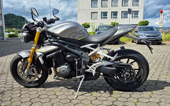 Gebrauchtmotorrad Triumph Speed Triple RS - Bild 7
