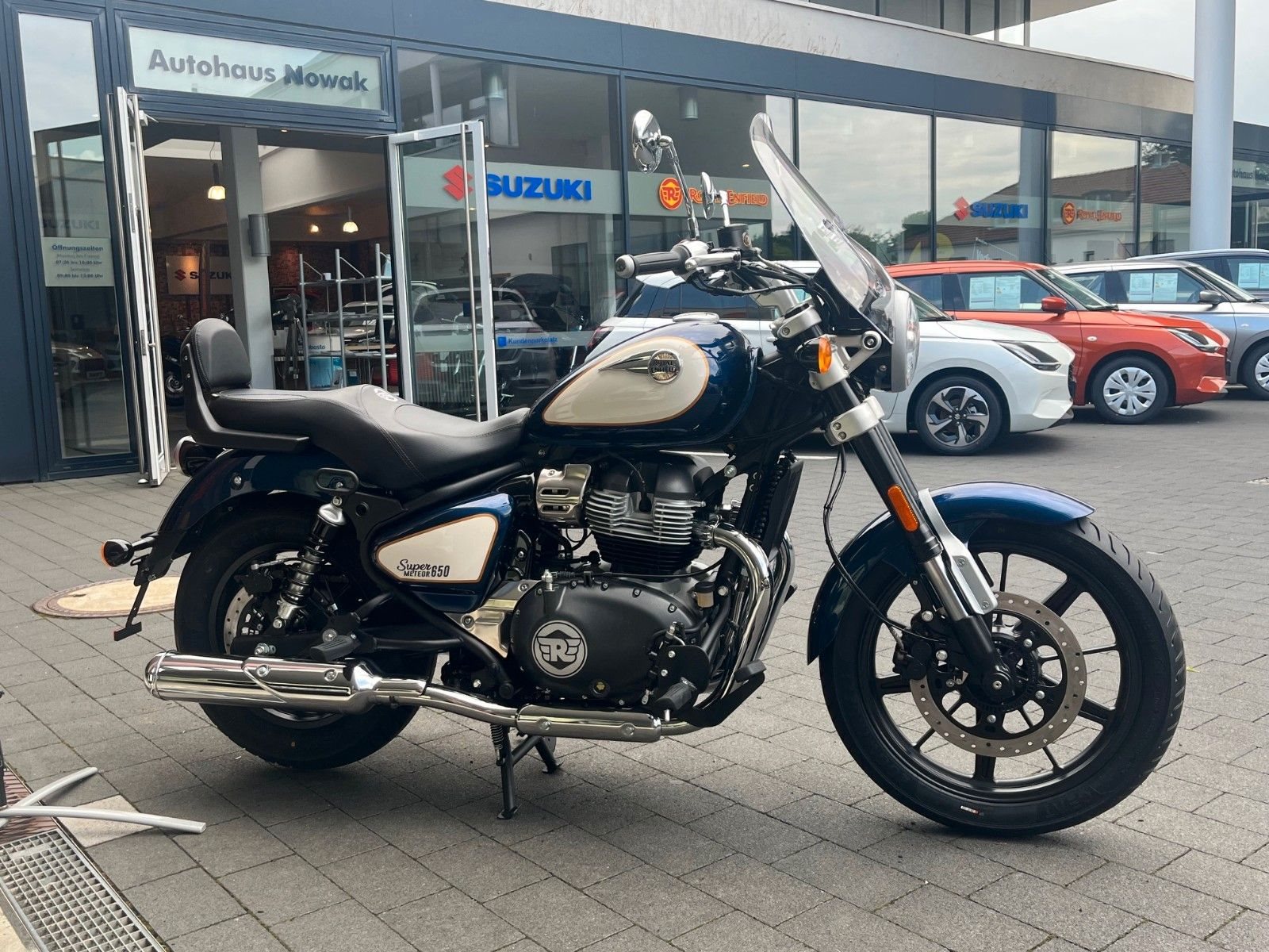 Royal Enfield Super Meteor 650