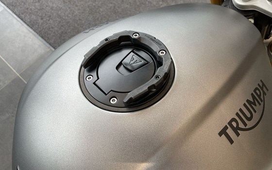 Gebrauchtmotorrad Triumph Speed Triple 1200 RS - Bild 13