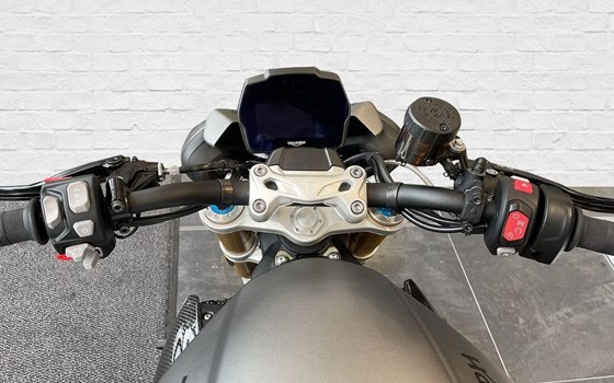 Gebrauchtmotorrad Triumph Speed Triple 1200 RS - Bild 6