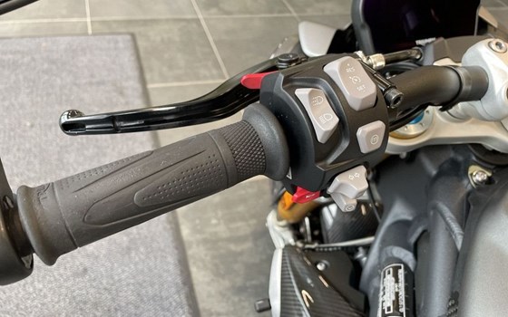 Gebrauchtmotorrad Triumph Speed Triple 1200 RS - Bild 7