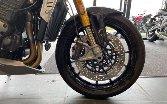 Gebrauchtmotorrad Triumph Speed Triple 1200 RS - Bild 8