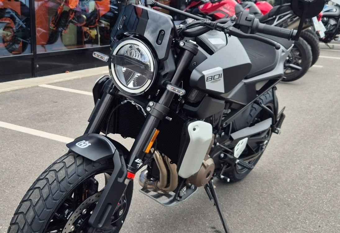 Angebot Husqvarna Svartpilen 801