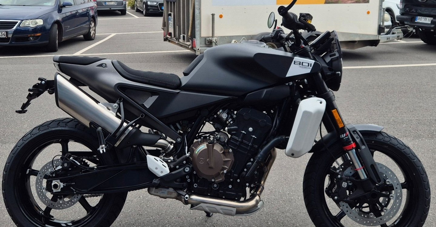 Angebot Husqvarna Svartpilen 801