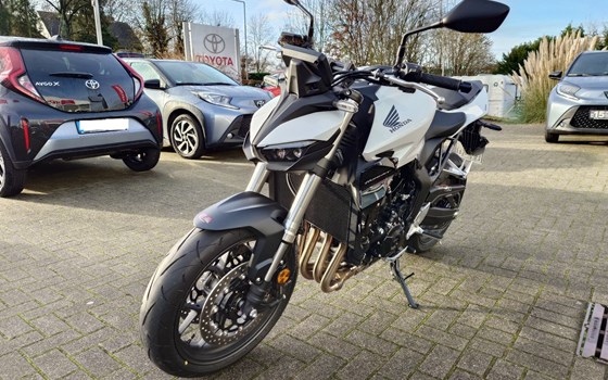 Gebrauchtmotorrad Honda CB1000 Hornet - Bild 3