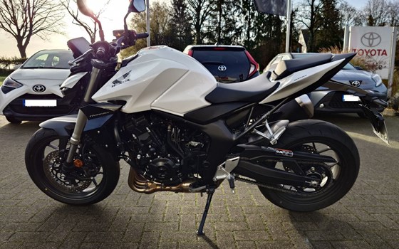 Gebrauchtmotorrad Honda CB1000 Hornet - Bild 4