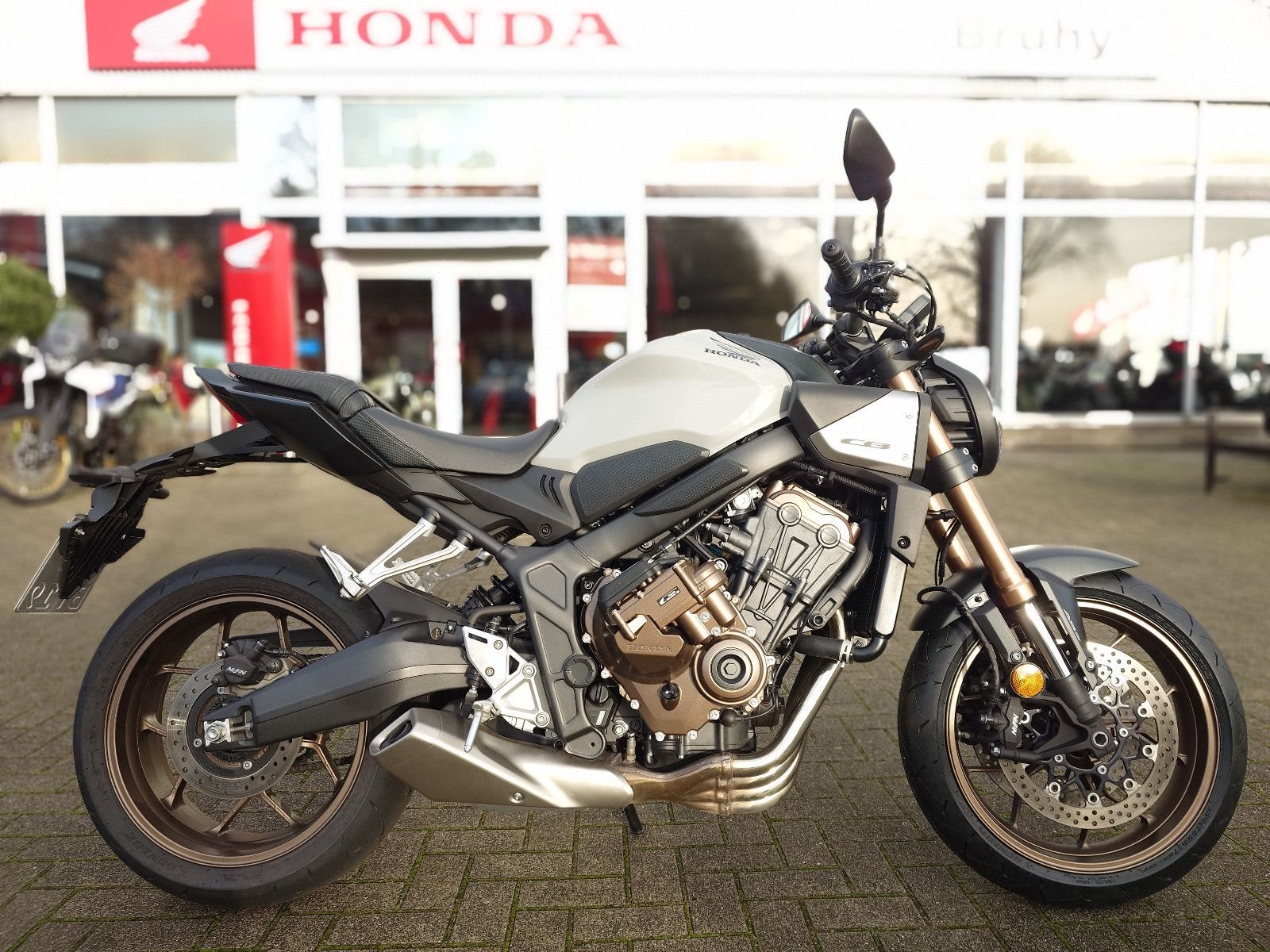 Honda CB650R E-Clutch