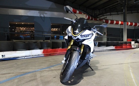 Neufahrzeug Aprilia Tuono V4 1100 Factory - Bild 5