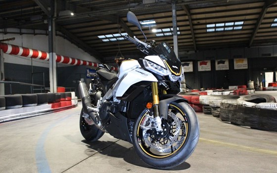 Neufahrzeug Aprilia Tuono V4 1100 Factory - Bild 6