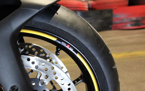 Neufahrzeug Aprilia Tuono V4 1100 Factory - Bild 9