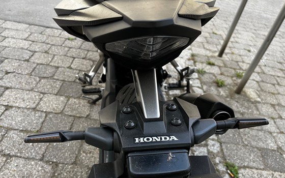 Gebrauchtmotorrad Honda CB 600 F Hornet - Bild 6 Gebrauchtmotorrad Honda CB 600 F Hornet - Bild 6