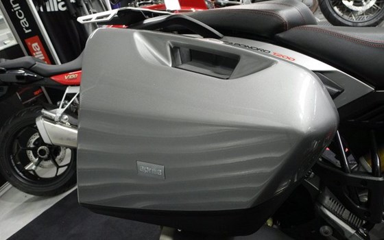 Gebrauchtmotorrad Aprilia Caponord 1200 ABS Travelpack - Bild 9