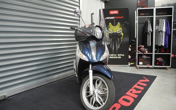 Gebrauchtmotorrad Piaggio Medley 150 - Bild 3