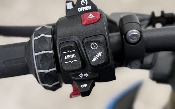 Gebrauchtmotorrad BMW S 1000 R - Bild 6